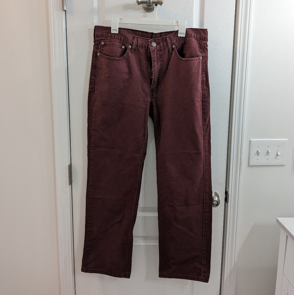 Maroon Levi 514 jeans